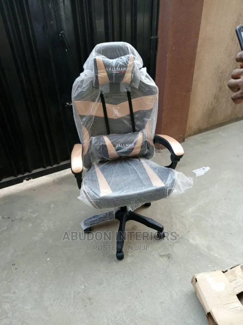 Armchair With Neck Rest