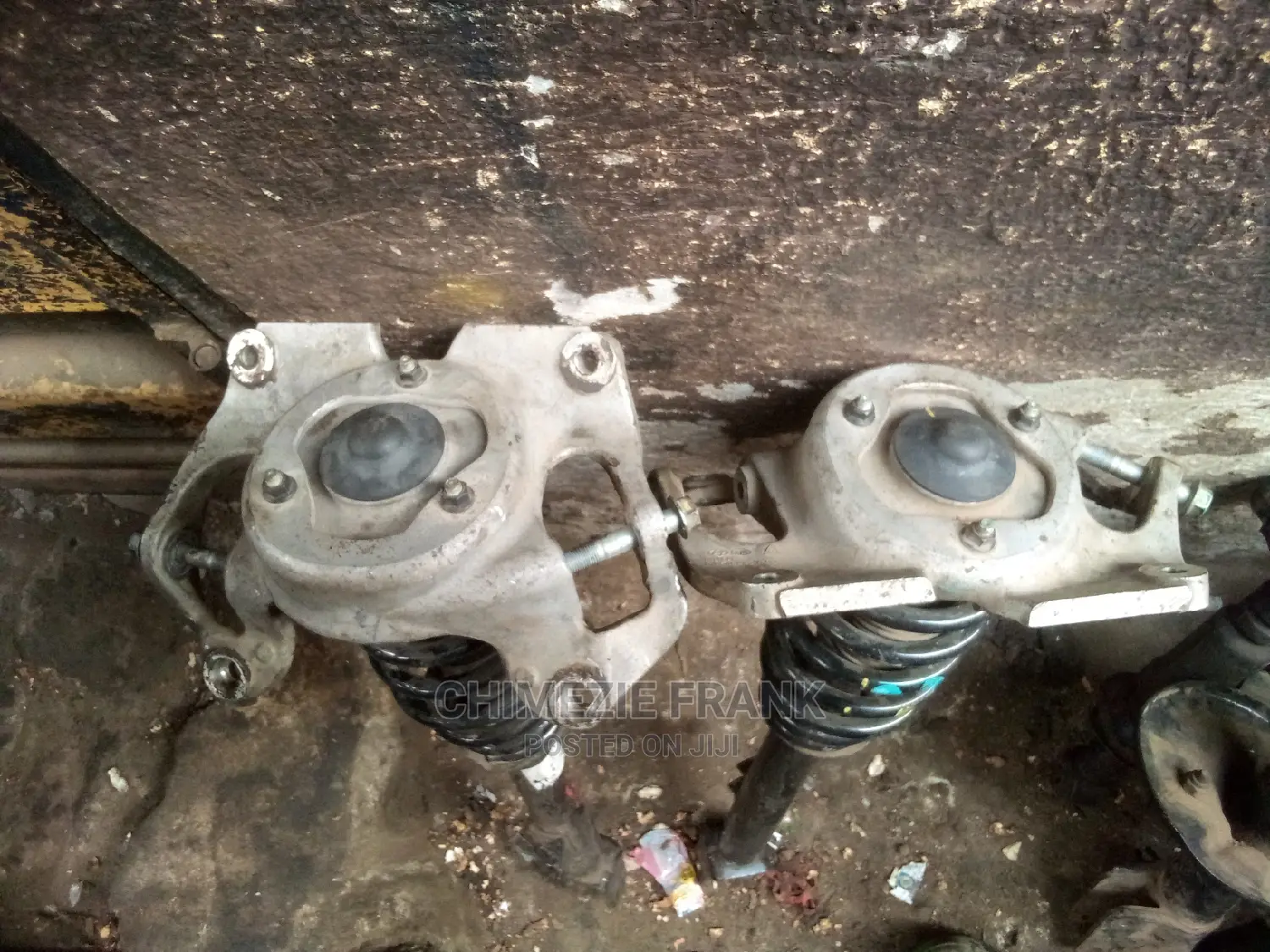 Front Shock Hyundai Genesis 2010
