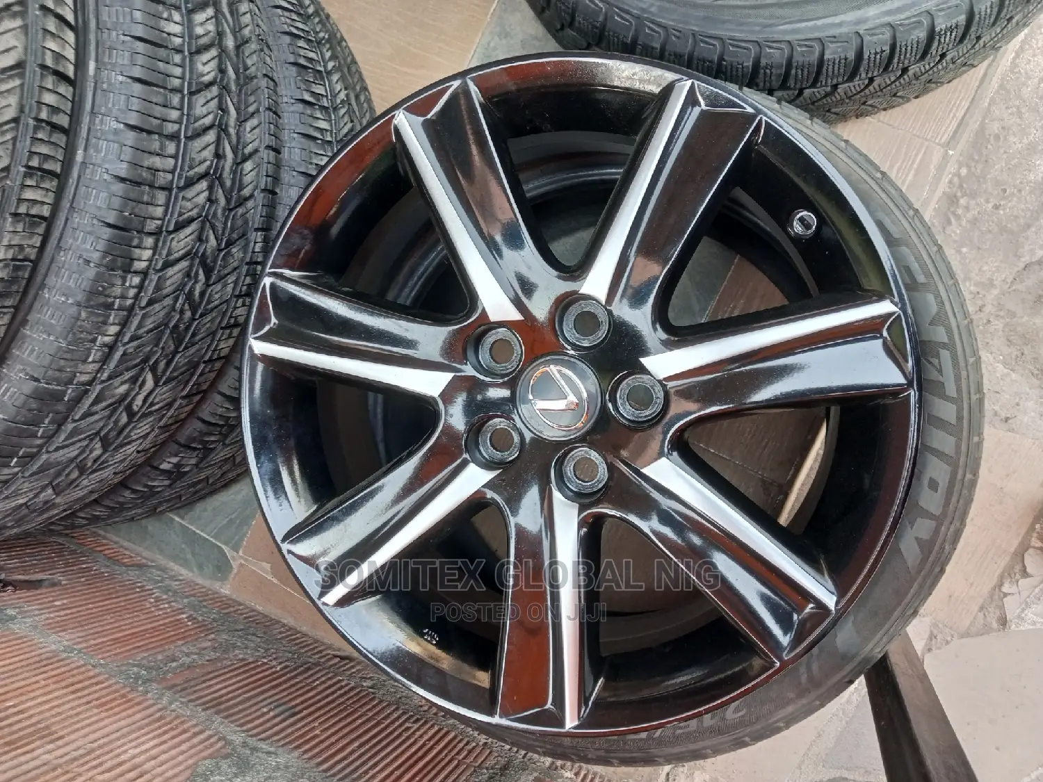 17 Rim Lexus