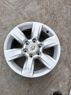 Toyota Prado 17rim.
