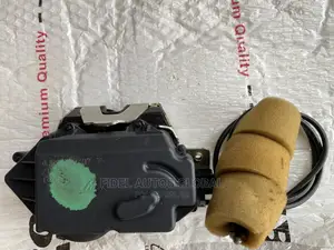 Mercedes-Benz W164 Boot Catcher