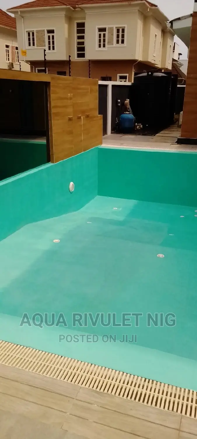 Overflow Swimming Pool