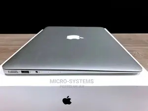 Laptop Apple MacBook Air 256GB Intel Core I7 HDD+SSD 256GB