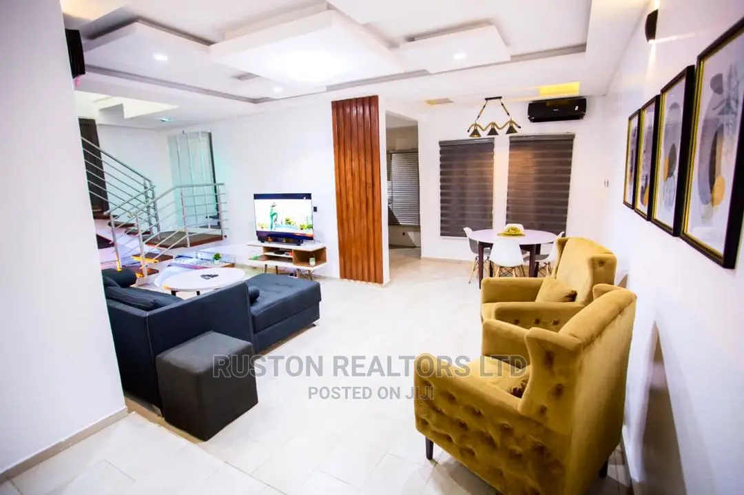 Furnished 3bdrm Duplex in Oluyole Estate for Sale