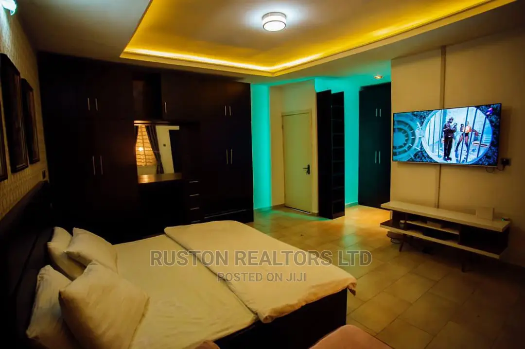 Furnished 3bdrm Duplex in Oluyole Estate for Sale