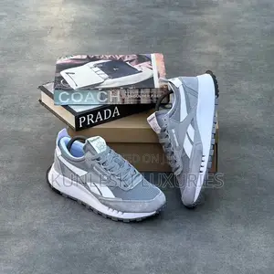 Original Reebok CL Runner Grey Sneakers Available