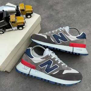 *New Balance MS_1300