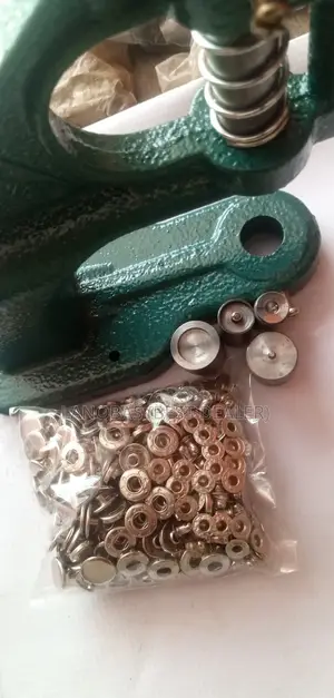 Iron Press Button Moulds With the Rings