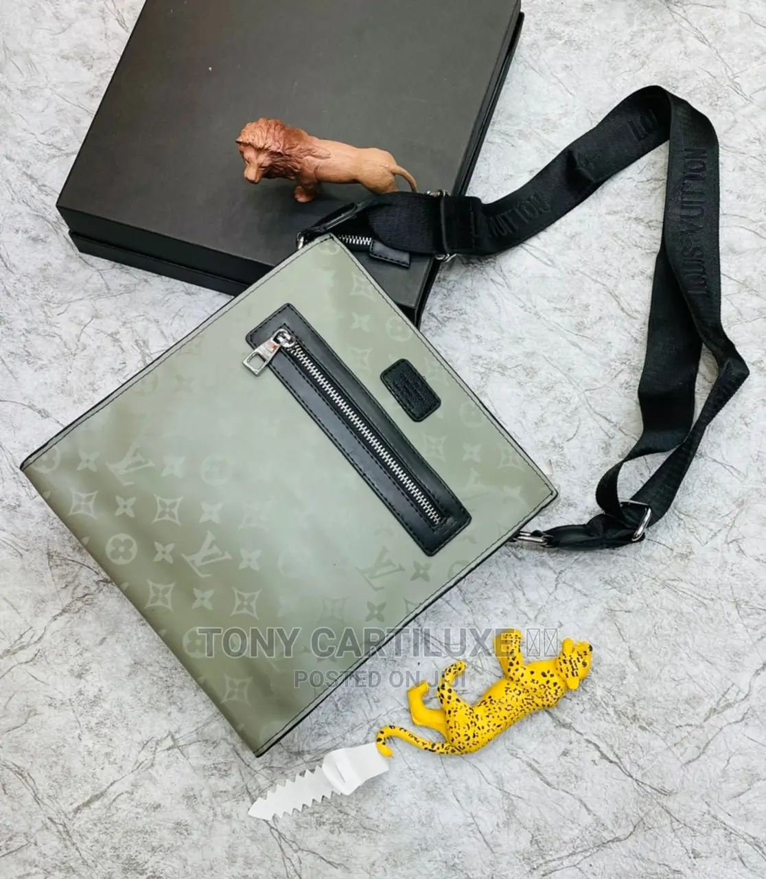 Gucci Cross Bag (Multi Function)