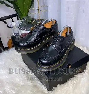 Photo - Luxury Dr Martens "Carved Brouge" Low Cut Shoe