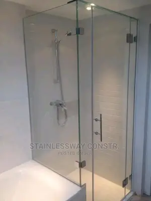 Shower Cubicle Prom