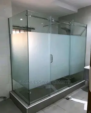 Shower Cubicle Frosted Middle Door