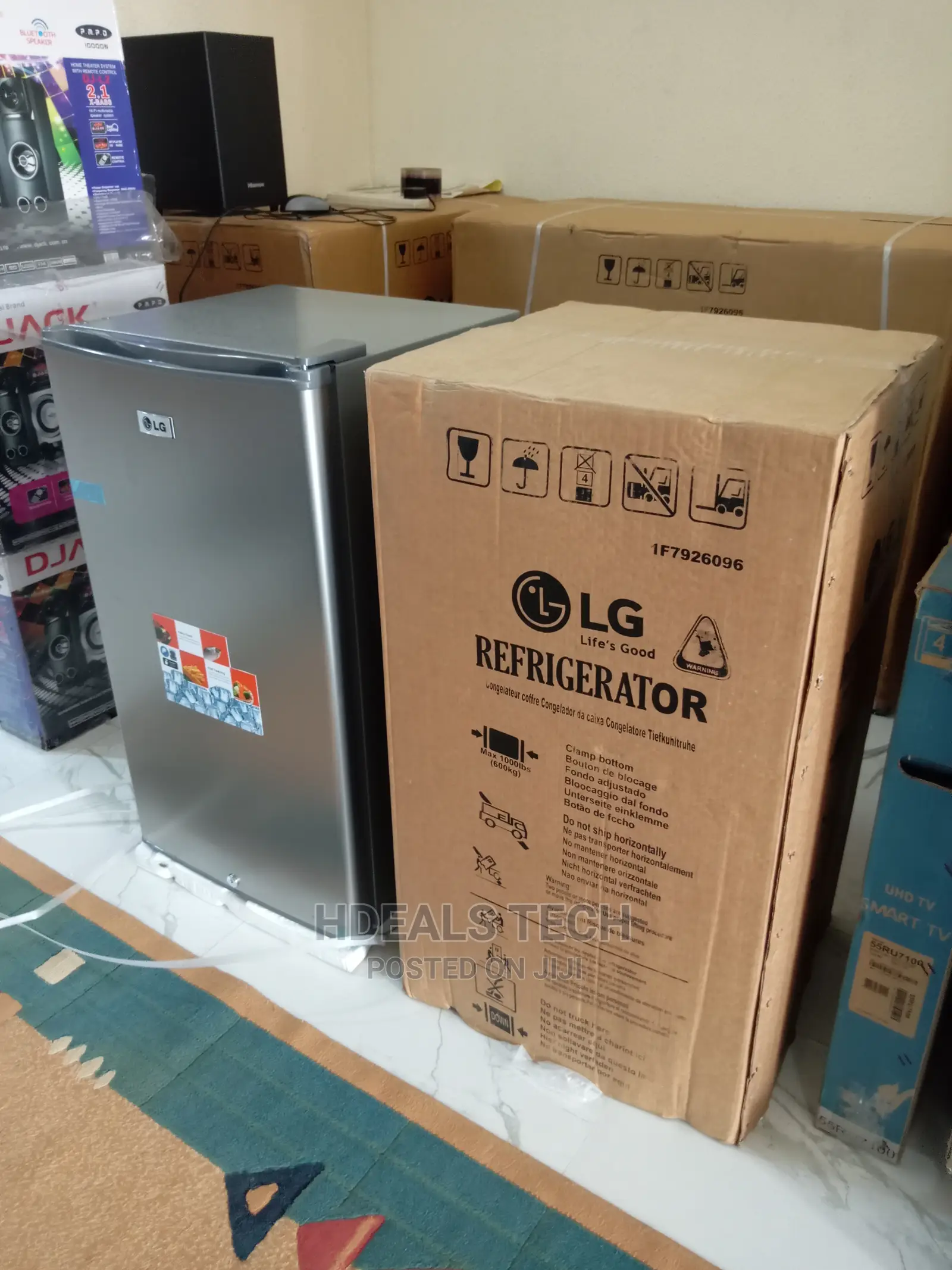 LG Standing Compact Fridge, GC-131.