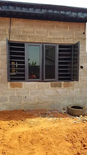Aluminium Casement Window With Burglary