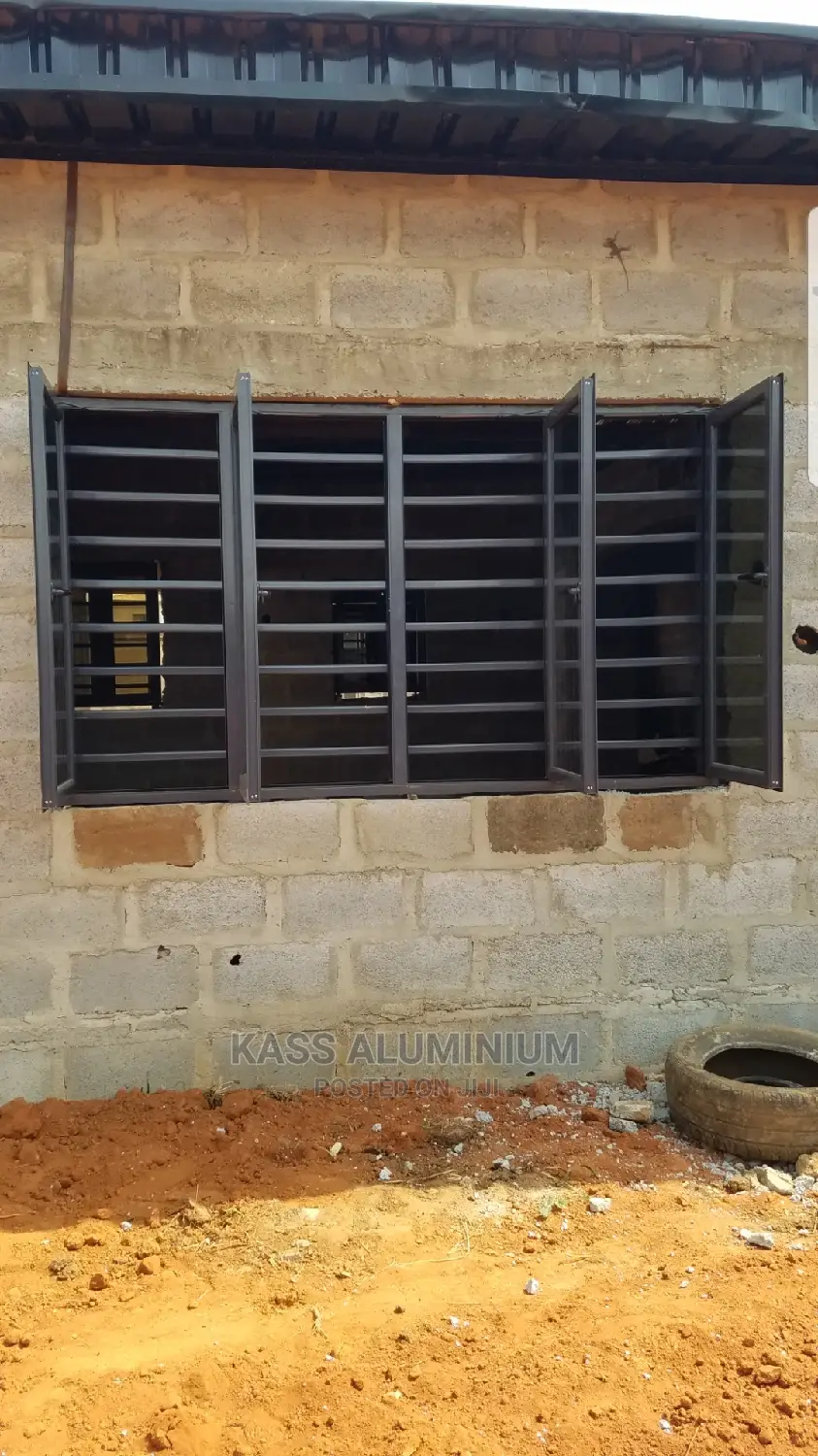 Aluminium Casement Window With Burglary