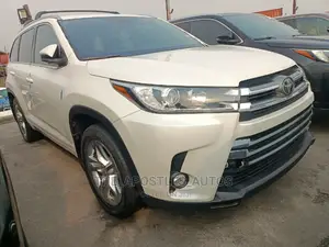 Toyota Highlander Limited 2019 White