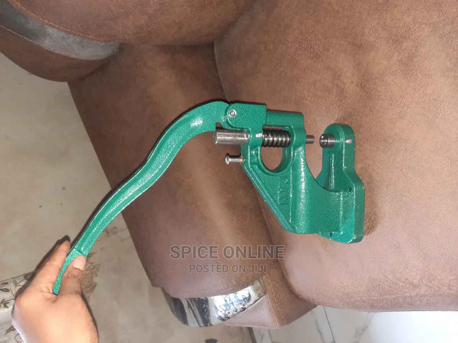 Vvip: Multipurpose Rivet Machine