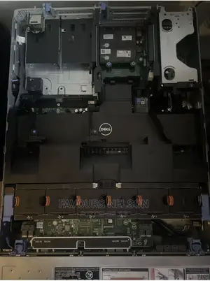 Server Dell PowerEdge R740xd 64GB Intel Xeon HDD 2T