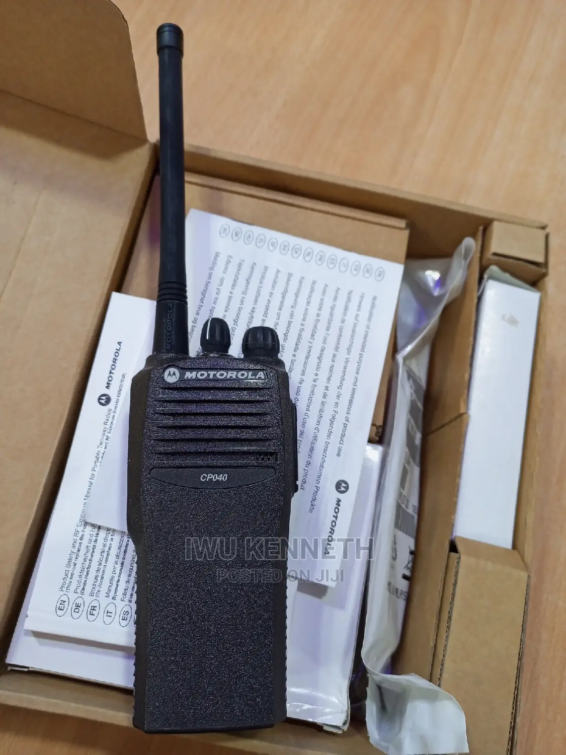 Motorola Walkie Talkie PG302CA