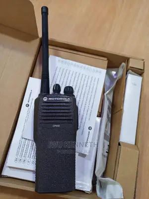 Motorola Walkie Talkie PG302CA
