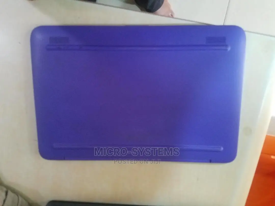 Laptop HP Stream 14 4GB Intel Core I3 HDD+SSD 256GB
