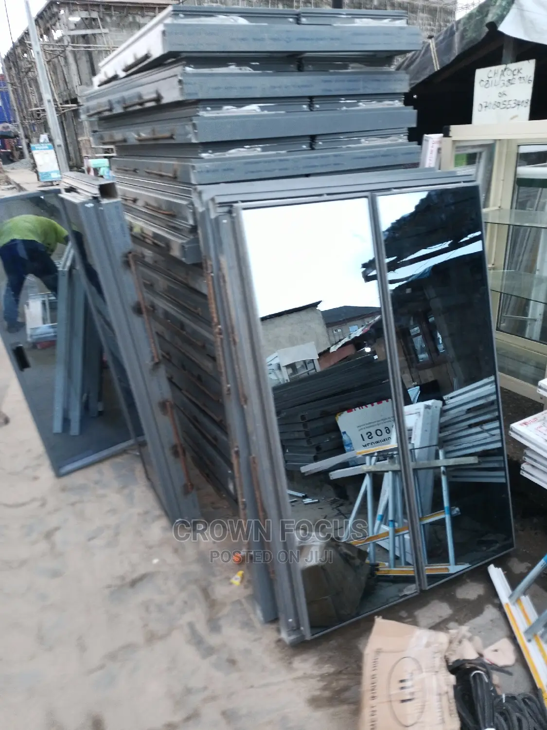 Tranzom Frameless Aluminium Window