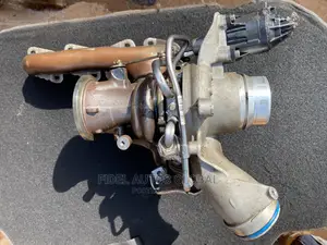 Mercedes-Benz M264 Engine Turbo Complete