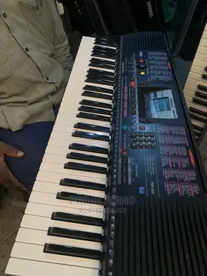 Yamaha PSR 220 Electronic Keyboard