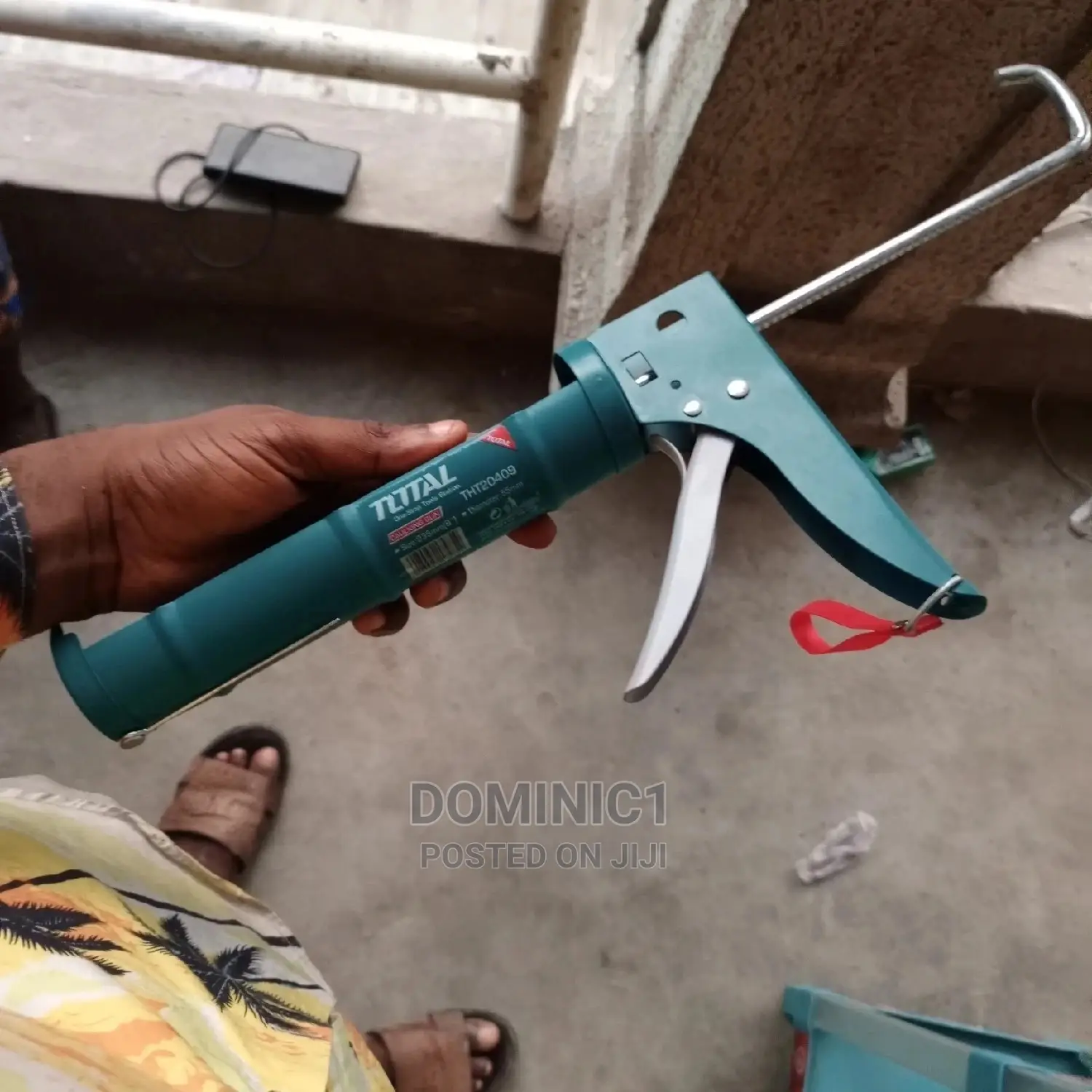 Total Caulking Gun