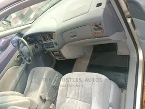 Toyota Sienna CE 2001 Silver