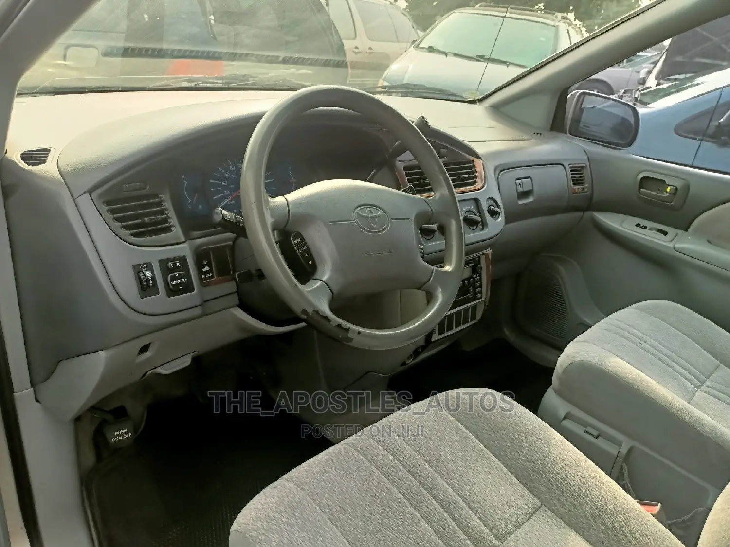 Toyota Sienna CE 2001 Silver