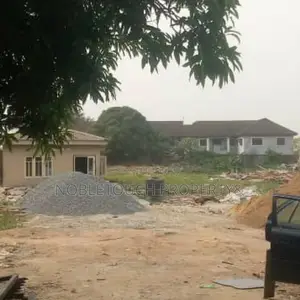 6plots Together Fence Round Along the Major Road at Adenson