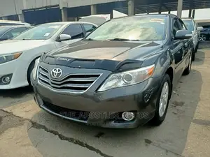 Toyota Camry 2011 Gray