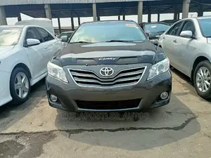 Toyota Camry 2011 Gray