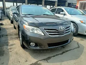 Toyota Camry 2011 Gray