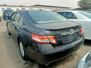 Toyota Camry 2011 Gray