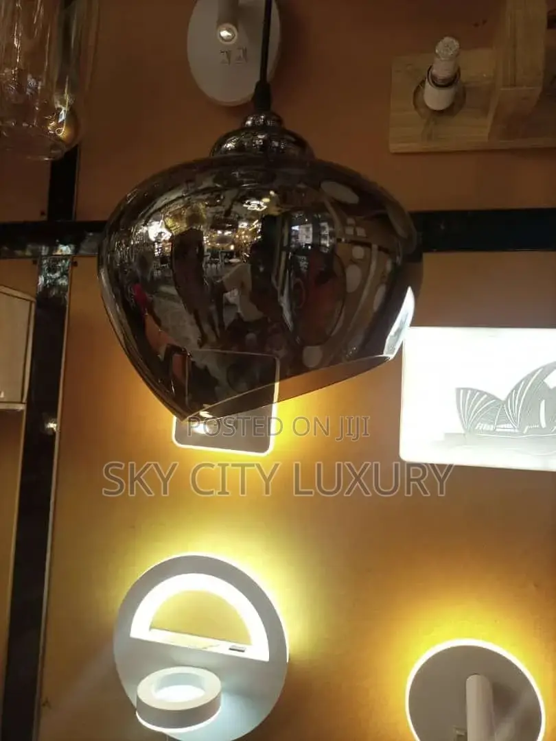 Luxury Ceiling Mounted Glass Pendant Light.