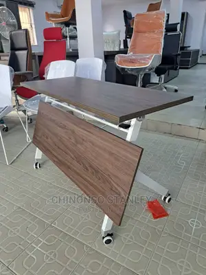 Students Training Desk