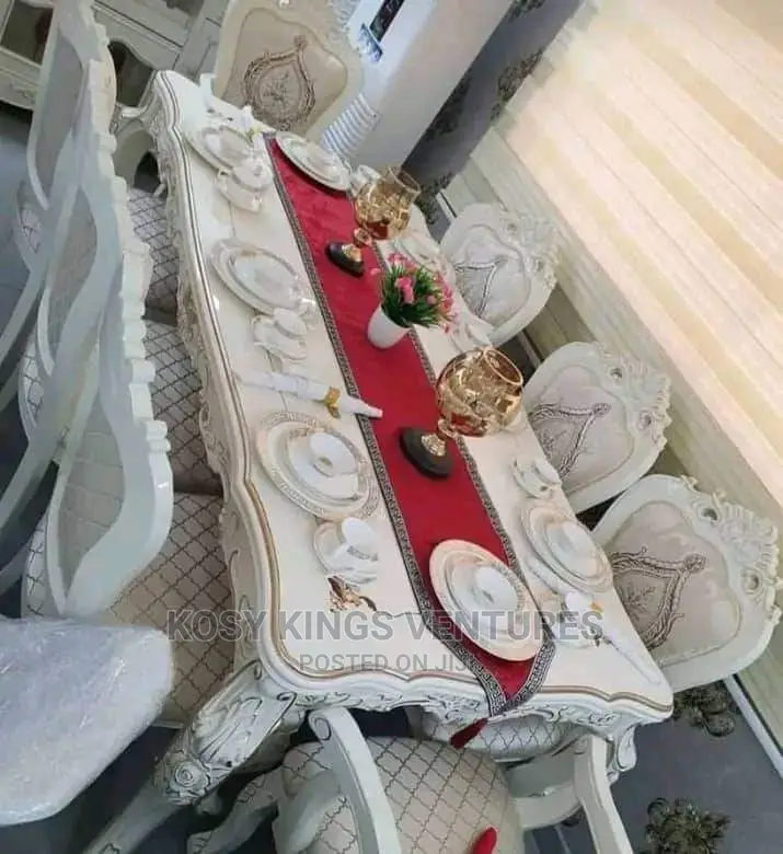 Royal Dinning Set With 8 Seaters