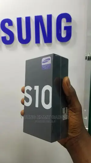 New Samsung Galaxy S10 128 GB Black