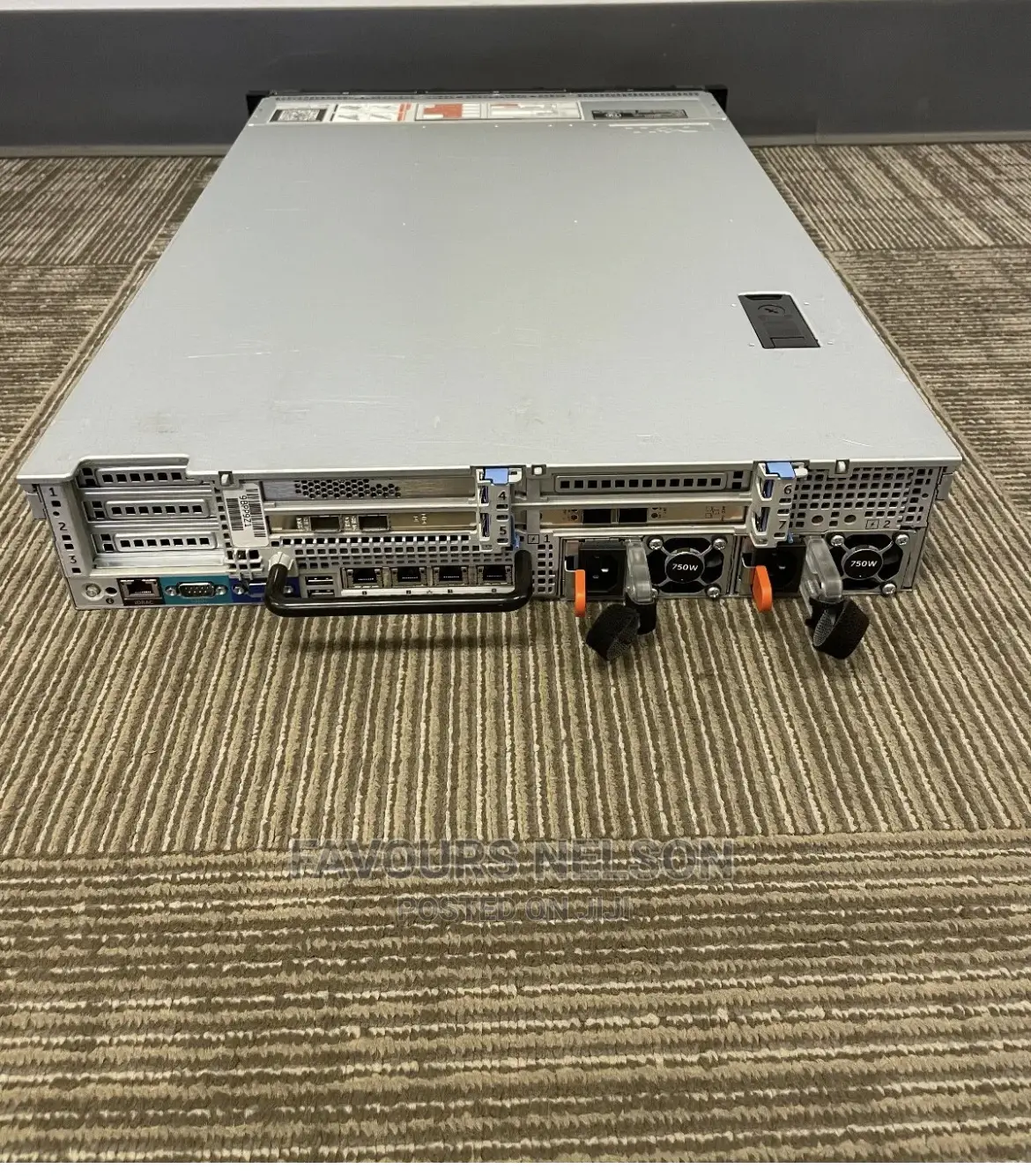 Server Dell PowerEdge R740 64GB Intel Xeon HDD 2T