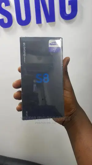 Photo - New Samsung Galaxy S8 64 GB Black