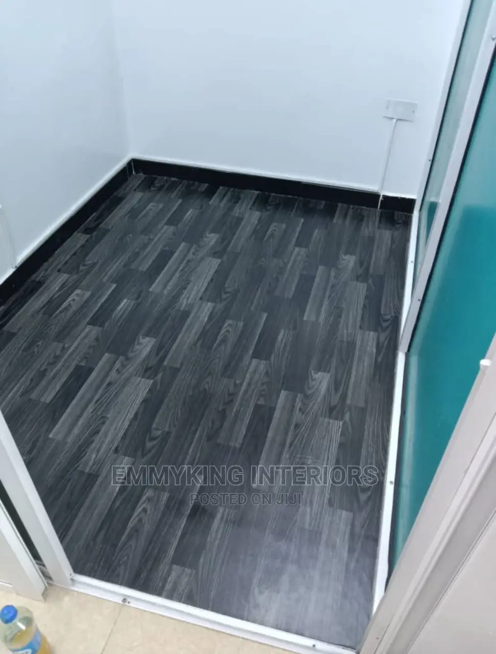Thick Black Wooden Pattern Carpet