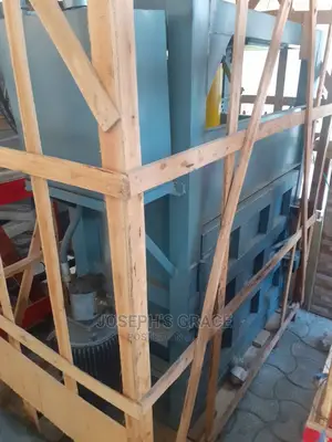 100kg Baler Machine (30 Tons) Japan