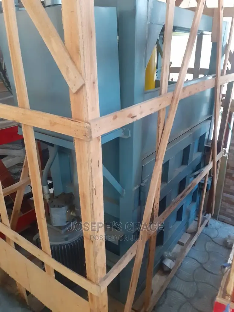 100kg Baler Machine (30 Tons) Japan