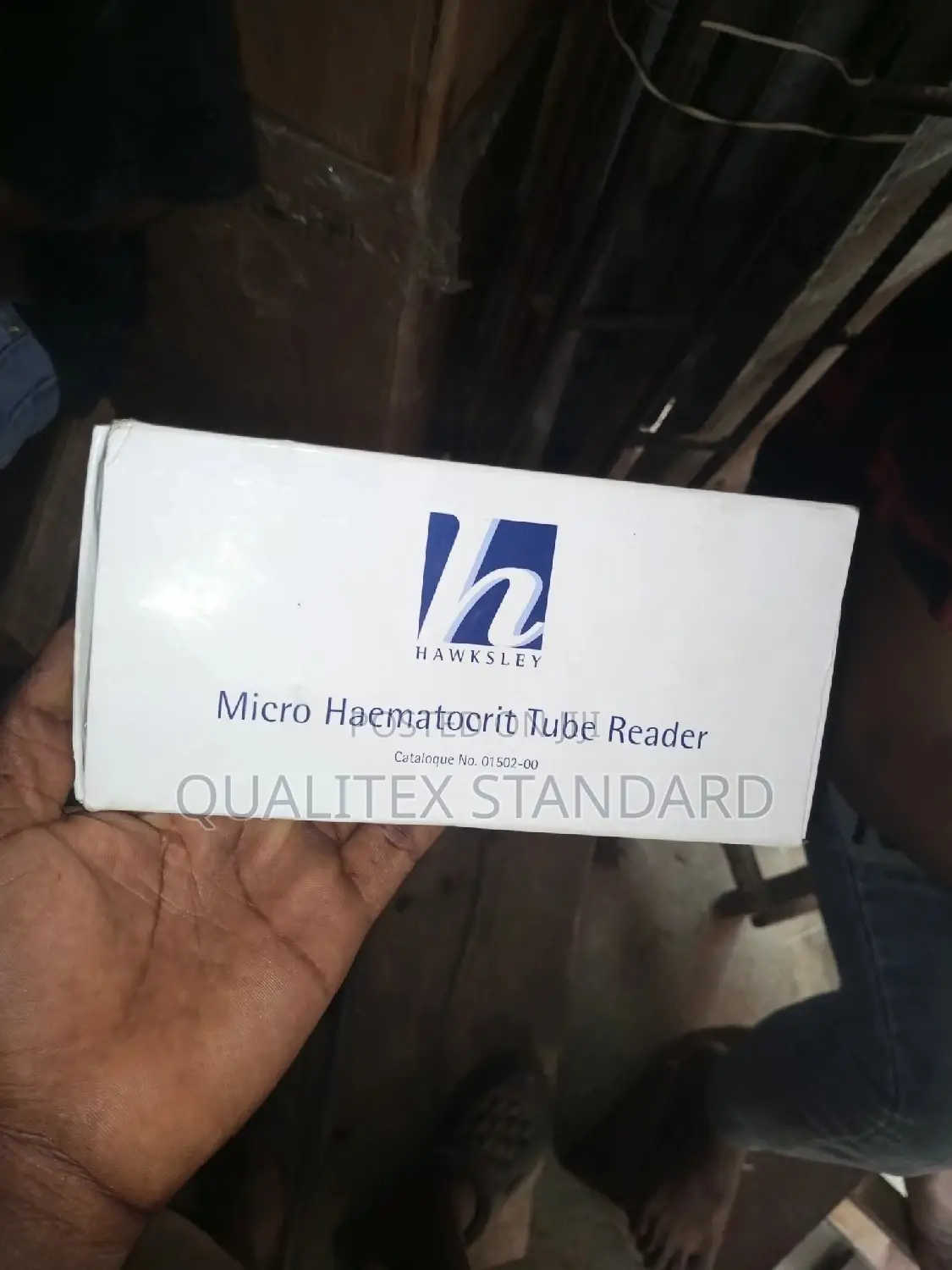 Micro Hematocrit Reader
