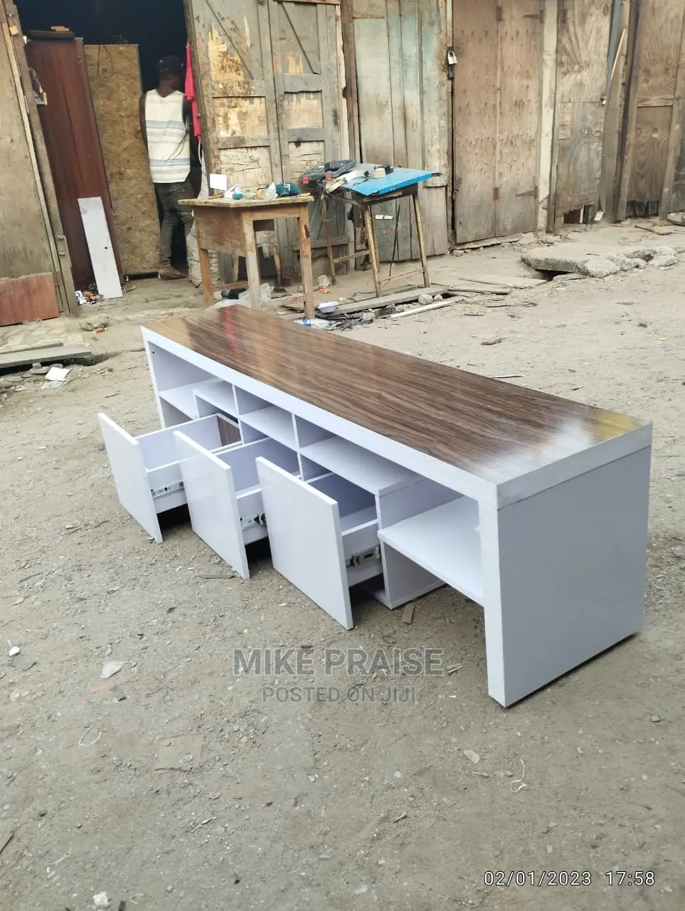 A Quality TV Stand