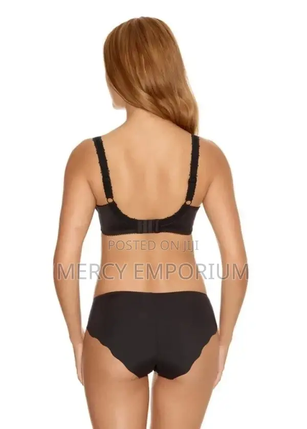 Black Non Padded Lace Bra. Lace Bra, Bra Size 34E Black