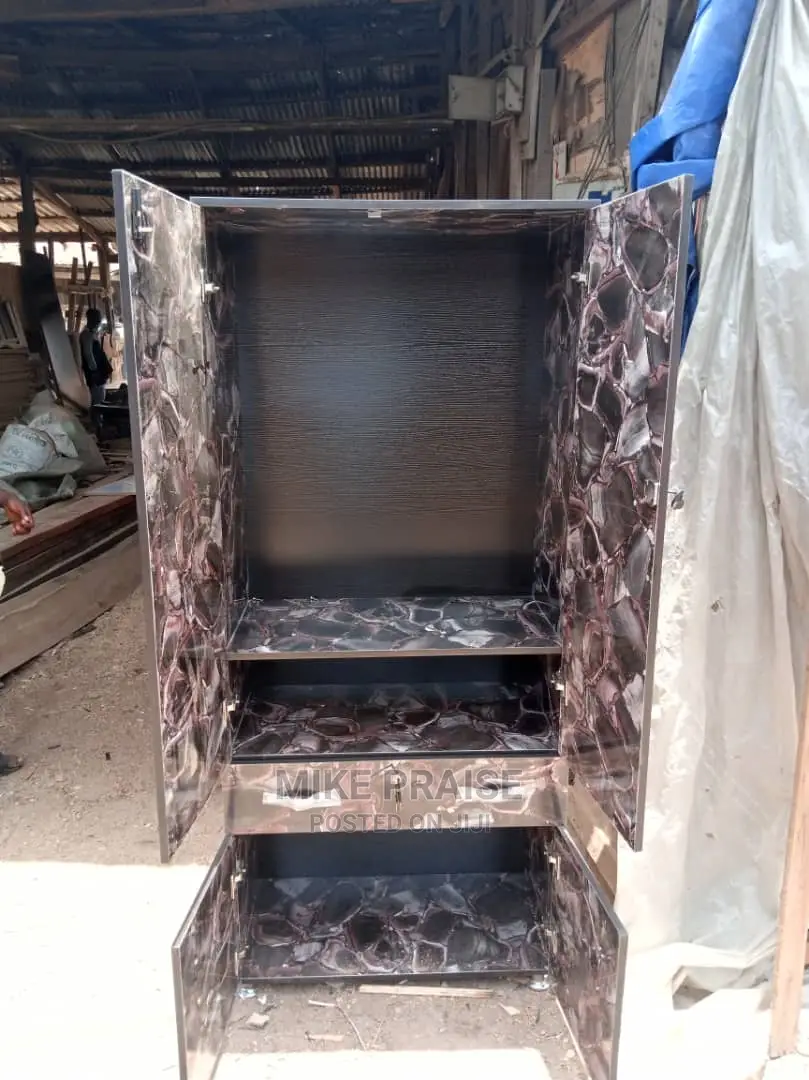 A Quality 32inches by 6ft Wardrobe
