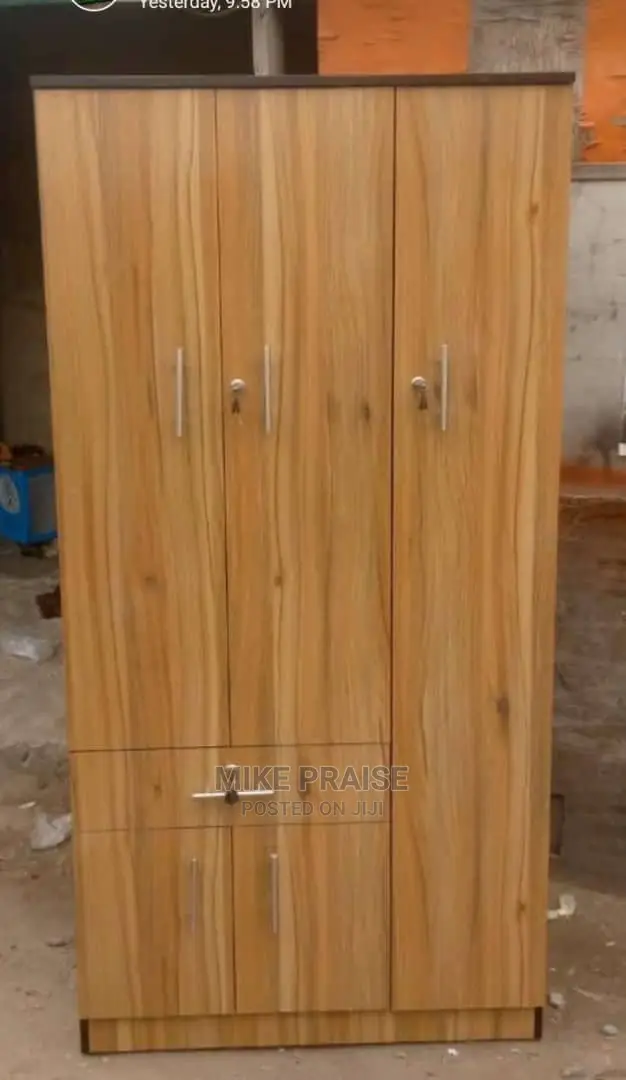 A Quality 4 by 6 Wardrobe